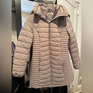 DKNY - beige puffy jacket - size M
